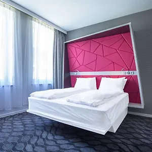 Magic Xhibition - Self-service-hotel Hotell
